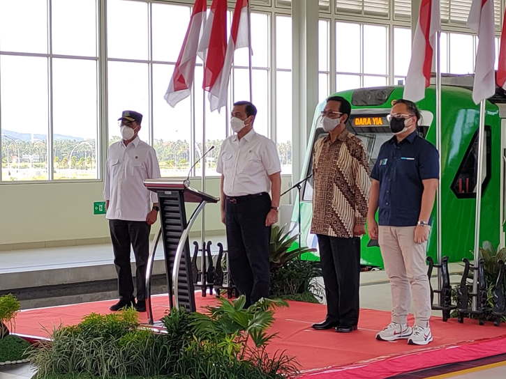 Diluncurkan Menko Luhut, KA Bandara YIA Resmi Dioperasikan Secara Terbatas - Vimarsana News