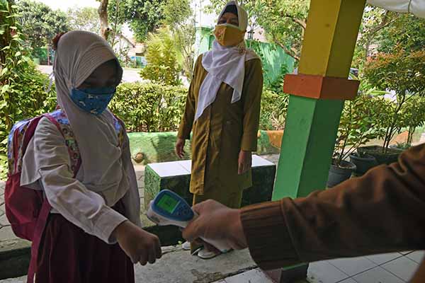 69 Orang Terkonfirmasi Covid-19, Klaster PTM di Jateng?
