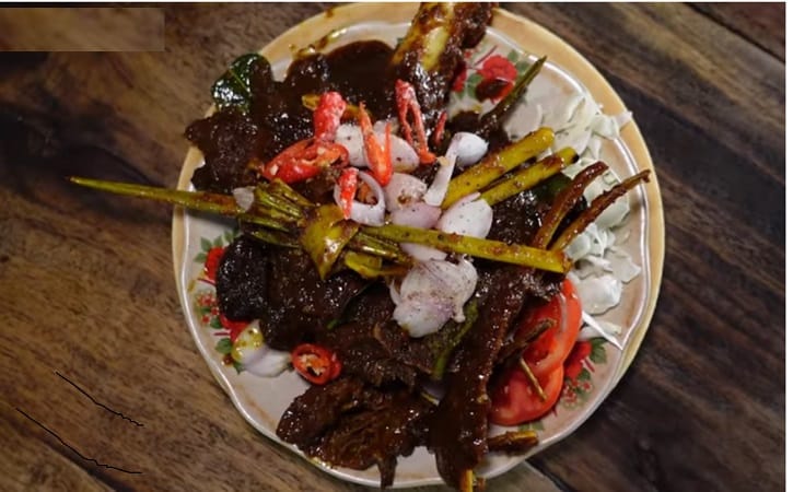 Maknyus! Tengkleng Kambing Gongso Mas Dedet Solo Baru Sukoharjo Pakai Bumbu Rempah & Jejamuan