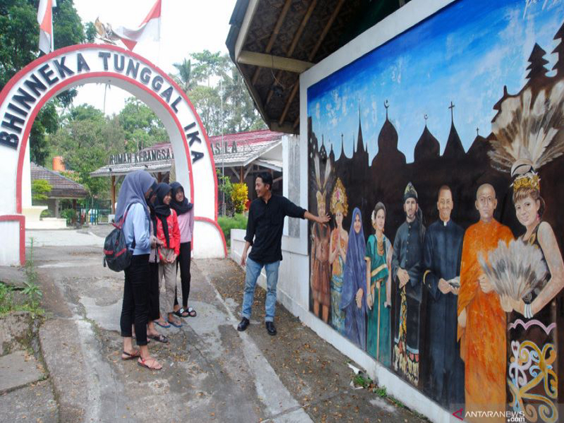 Memimpikan Kebinekaan yang Tegak dan Kukuh - Vimarsana News