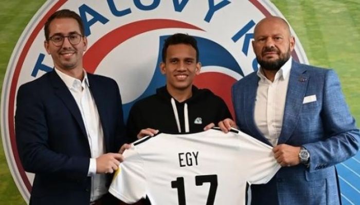 Egy Maulana Vikri saat dikenalkan sebagai pemain baru FK Senica (Instagram FK Senica/@fk_senica)