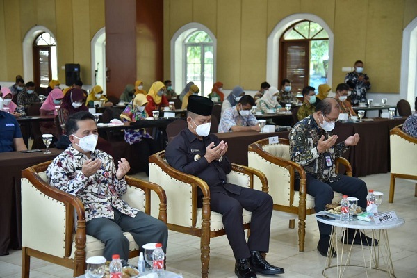 Bupati Kebumen Arif Sugityanto melaunching program inovasi Layak Menikah Ijabah dan Balada Pak-Kis di di Hotel Mexolie, Kebumen, Kamis (16/9/2021). (Istimewa-Kominfo Pemkab Kebumen)