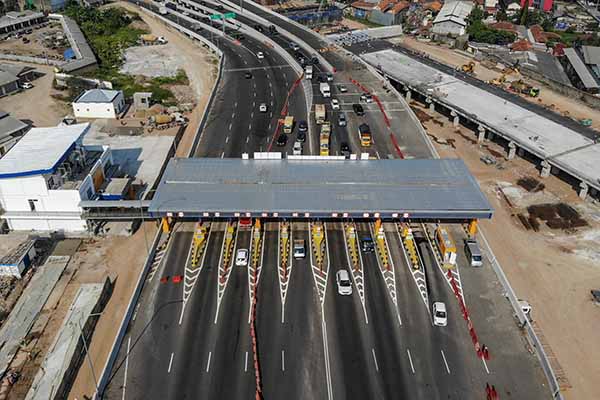 Kakek-Kakek Lawan Arus di Tol, Polisi: Pikun, Bukan Karena Narkoba