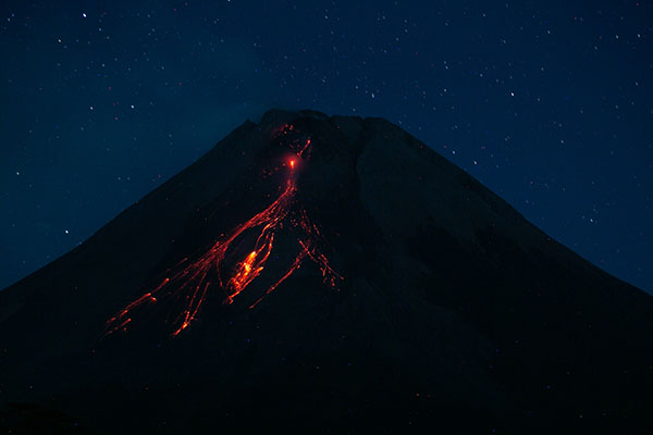 Gunung Semeru Erupsi, Ganjar: Warga Merapi Kudu Siaga!