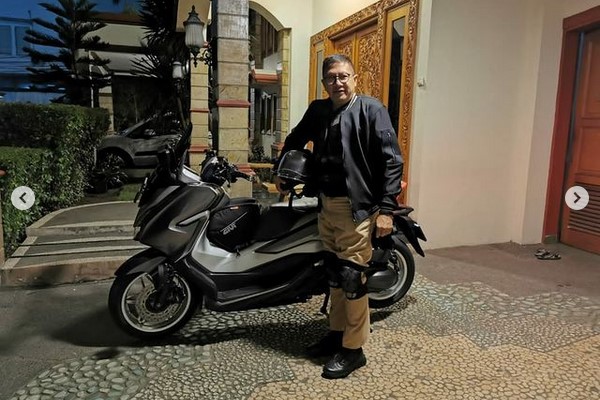 Mantan Menag Touring Menuju Kilometer 0, Gus Mus: "Wah"