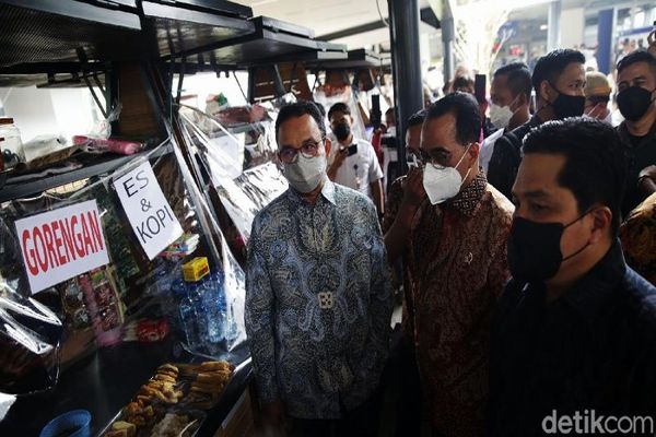 Gubernur Anies Janjikan Transportasi Murah untuk Pelajar dan Pensiunan