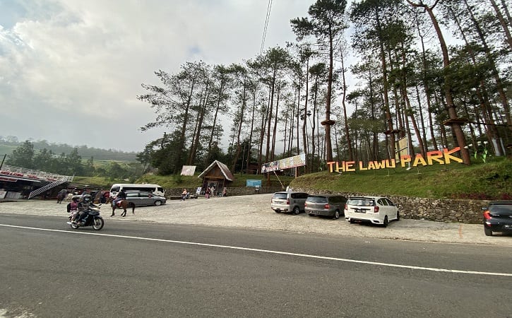 Objek wisata Lawu Park, Tawangmangu, Karanganyar yang menjadi lokasi pilot project penerapan aplikasi peduli lindungi sebagai syarat masuk tempat wisata di Karanganyar Sabtu (18/9/2021). (Solopos.com/Candra Mantovani)