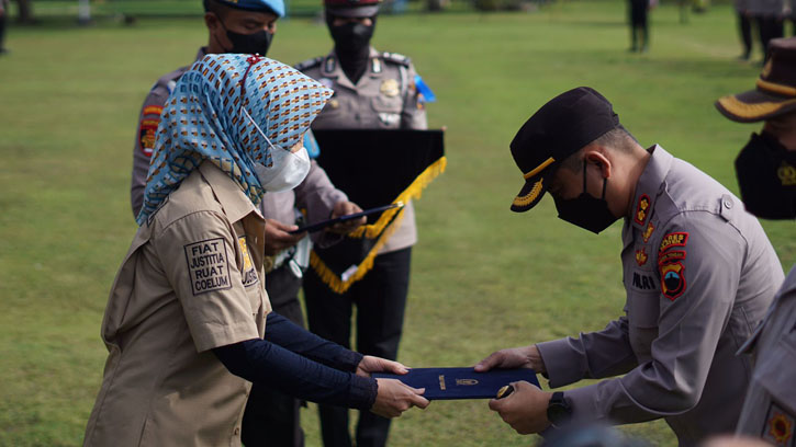 Serbuan Vaksinasi Dinilai Sukses, Polres Klaten Dapat Penghargaan