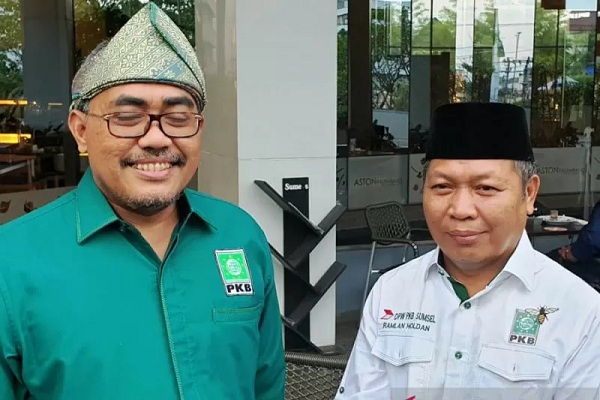 Wakil Ketua Umum DPP PKB Jazilul Fawaid bersama Ketua DPW PKB Sumsel Ramlan Holdan. (Dok. Foto-Antara)