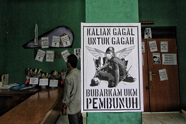 Mahasiswa UNS Meninggal, Mako Menwa Ditempel Poster Desakan Pembubaran