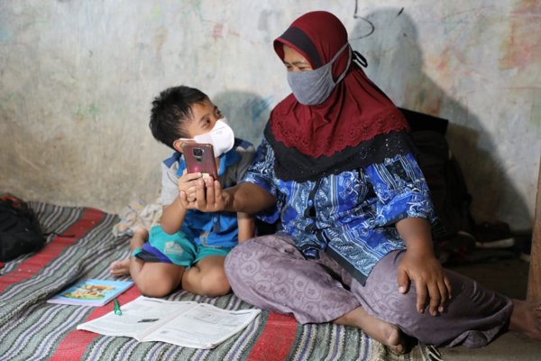 Dulu Sinyal Susah, Ganjar Datang Kini Internet di Desa Ini Ngebut