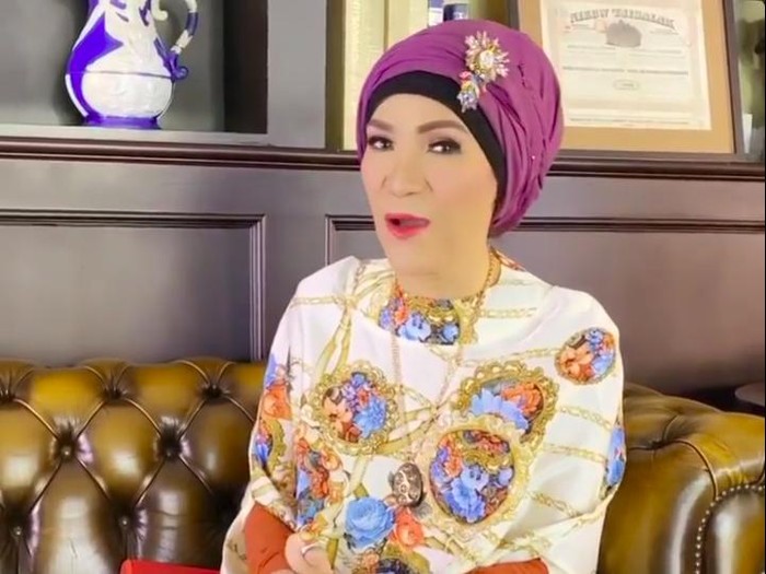 Dorce Gamalama Alami Sakit Dada Sebelah Kanan, Kenali 7 Penyebabnya!