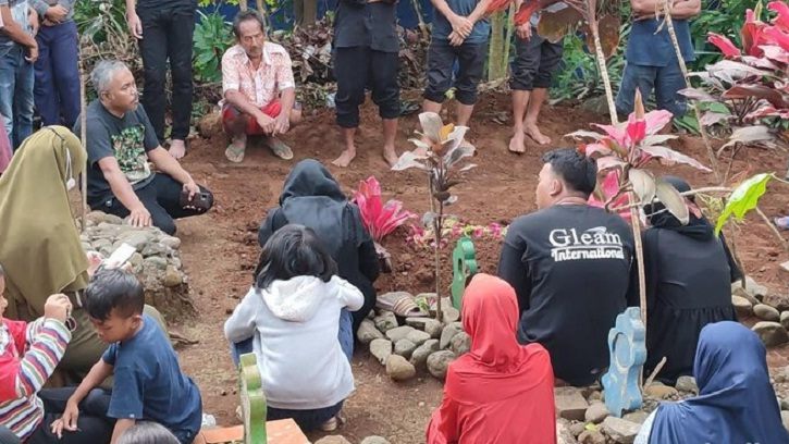 Korban Tragedi Susur Sungai di Ciamis Dimakamkan, Keluarga: Ini Takdir