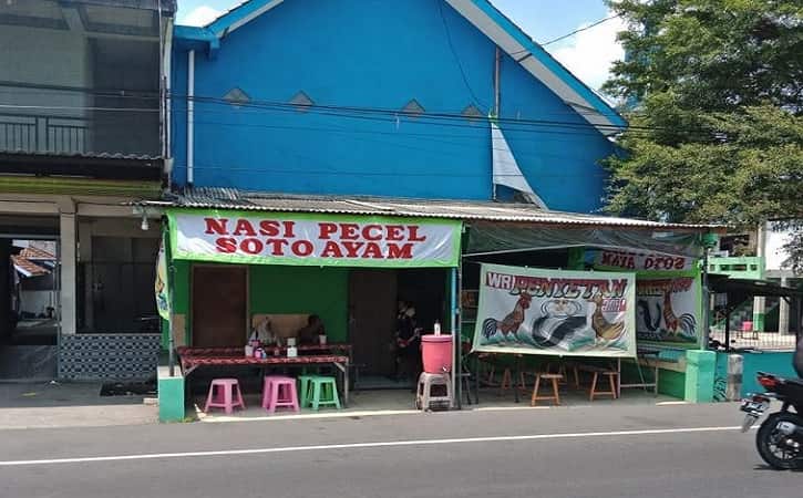 Pos Polisi Angker Disulap Jadi Warung Pecel Lele, Horor Gak Ya?