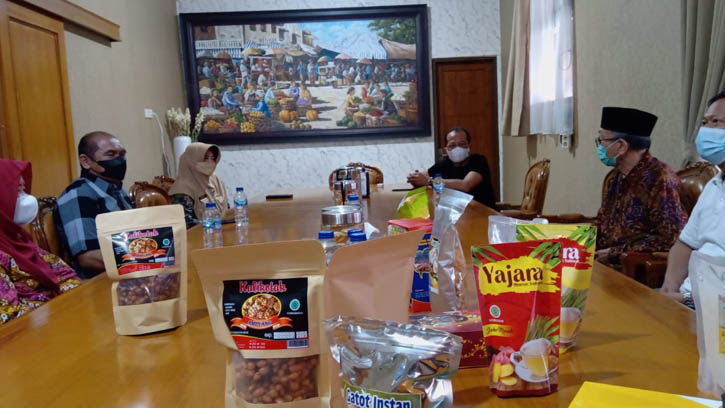 100 UMKM Anggota Nimas Sragen Dapat Bantuan Modal Total Rp150 Juta