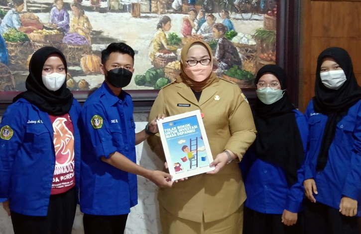 Temukan 509 Iklan Rokok, Forum Anak Sukowati Mengadu ke Bupati Sragen