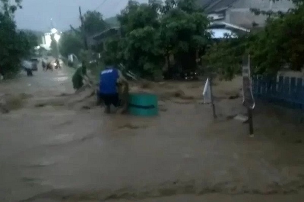 Tanggul Sungai Jebol, Desa di Kudus Tergenang Banjir