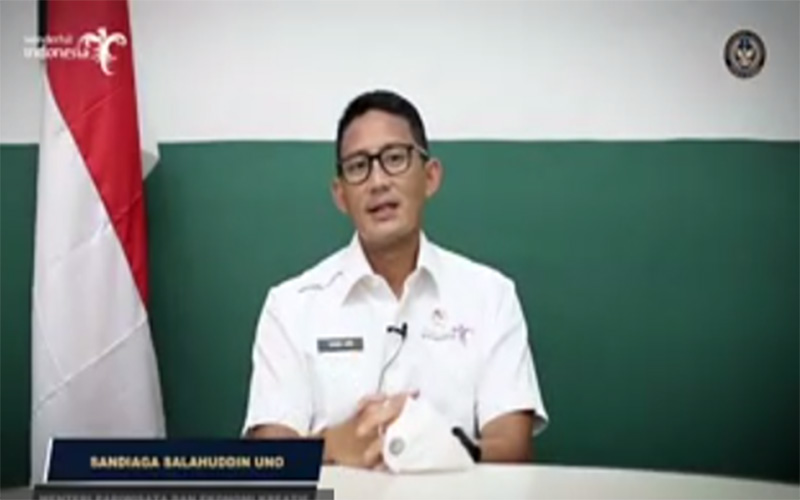 Menparekraf, Sandiaga Uno, saat memberikan paparan terkait Karimunjawa dalam acara Road to IDC AMSI, Selasa (16/11/2021). (Solopos.com/Imam Yuda S.)