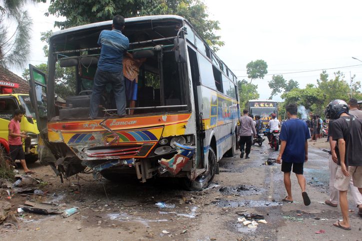 Laka karambol sumberlawang