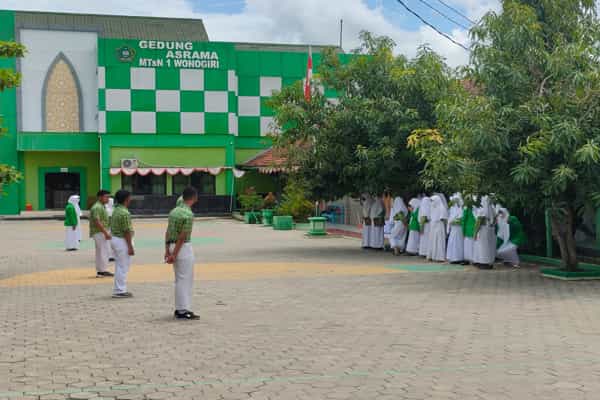 PTM Madrasah dan SMA/SMK Sesuaikan Kebijakan Pemkab Wonogiri