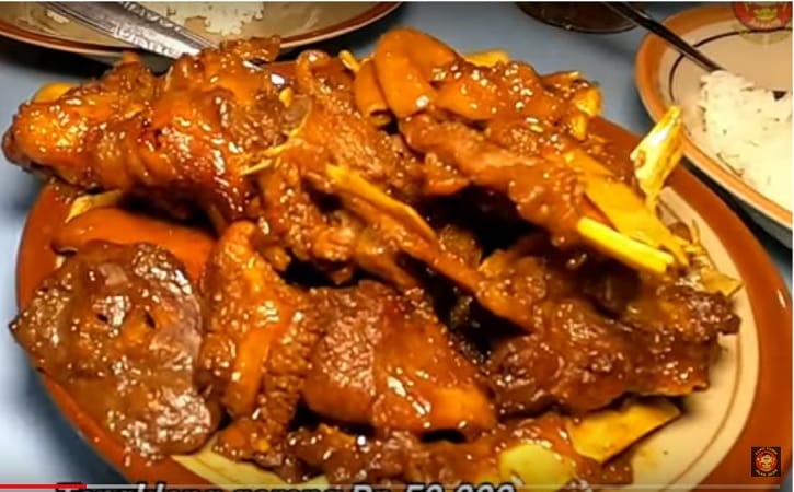 Mantap! Tengkleng Goreng Porsi Jumbo Mbak Puji di Nguter Sukoharjo