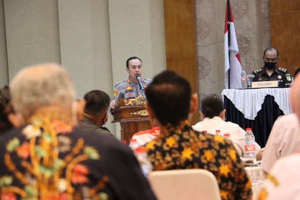 Kapolres Grobogan AKBP Benny Setyowadi saat memaparkan persiapan pengamanan Natal dan Tahun Baru dalam Rapat Koordinasi Lintas Sektoral. (Solopos.com/dok.Humas Polres Grobogan)