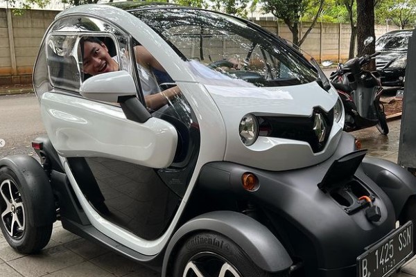 Renault Twizy, Mini Mobil Listrik Bisa Ngacir 80 Km/Jam
