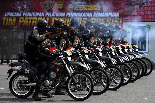 Atraksi Personel Sabhara Polda Metro Jaya Cegah Gangguan Kamtibmas