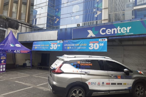 Solopos.com/Bony Eko Wicaksono
Tim Ekspedisi Ekonomi Digital 2021 mengunjungi XL Axiata Center di Semarang, Minggu (5/12/2021).