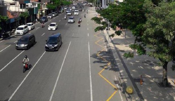 Kerap Ada di Pinggir Jalan Solo, Ini Arti Makna Marka Kuning Zigzag