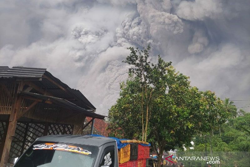 Wabup Lumajang: 41 Orang Luka Bakar & 1 Meninggal Akibat Erupsi Semeru