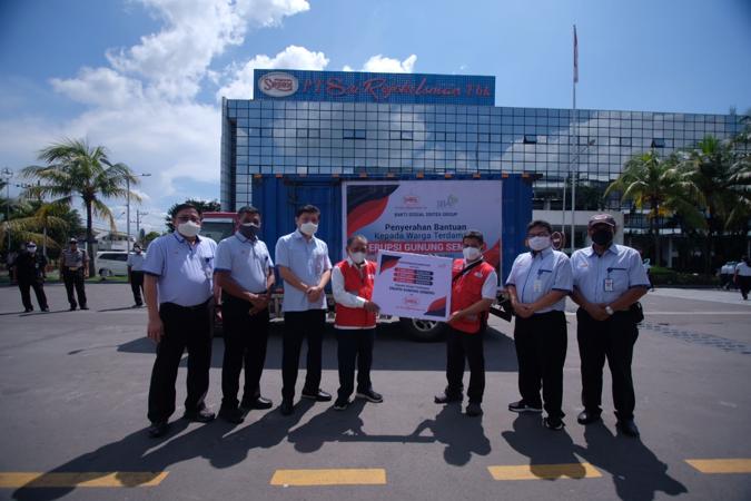 PT Sritex Sukoharjo Kirim Ribuan Pakaian untuk Pengungsi Erupsi Semeru