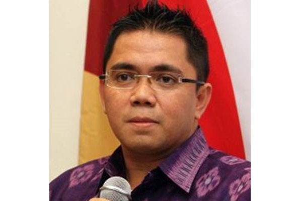 5 Mobil Arteria Dahlan Pakai Pelat Nomor Sama, Apa Sanksinya?