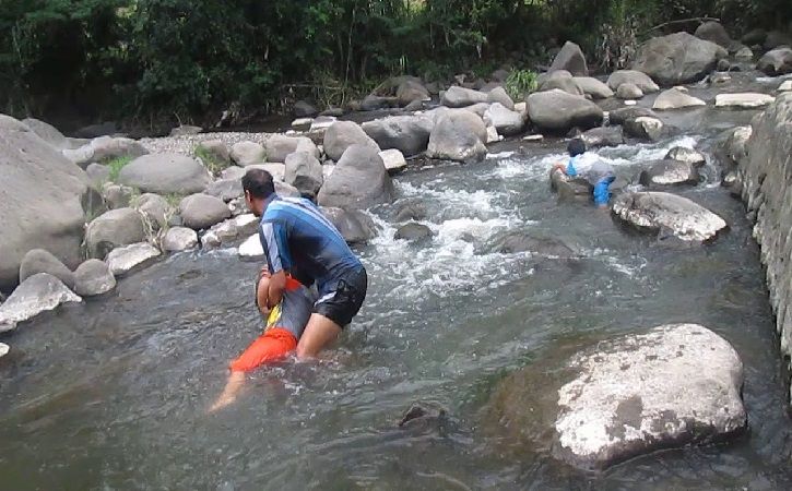 Aliran Kali Samin di Matesih, Karanganyar, yang sempat menjadi lokasi PLTA di Tawangmangu zaman Praja Mangkunegaran. (Youtube)