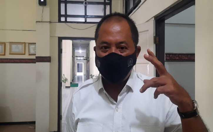 Bupati Ini Senang Kasih Hadiah Umrah Warganya