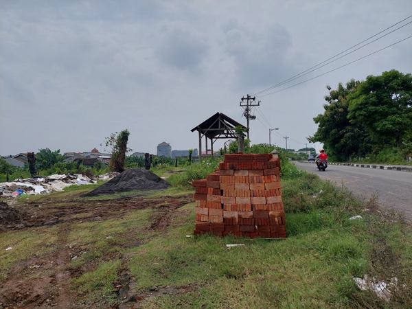 Bekas pemakaman Bong Mojo di Jebres, Solo, yang bakal dibangun pasar untuk menampung pedagang Pasar Mebel Gilingan Solo, Kamis (13/1/2022). (Solopos/Ika Yuniati)