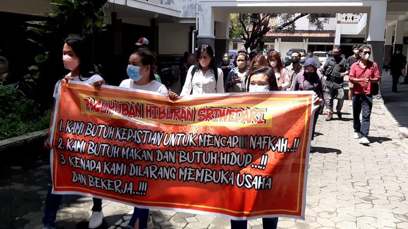 Dilarang Beroperasi, Pelaku Usaha Hiburan Sriwedari Ngadu ke DPRD Solo