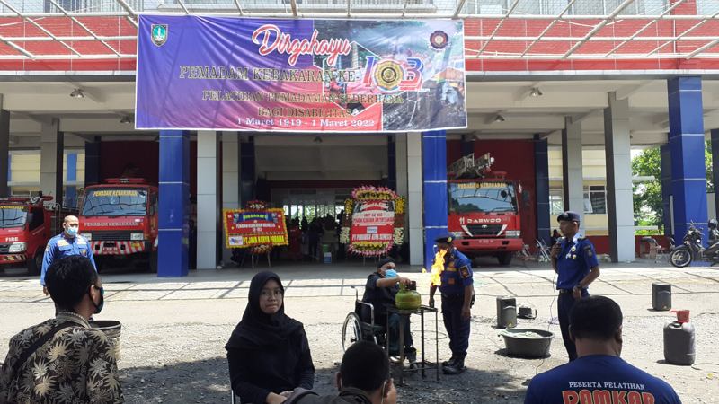 Simak Lur! Damkar Solo Bagikan Tips Tangani Kebakaran Akibat Elpiji