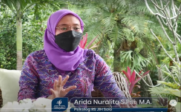 Flexing Memaksa, Bisa Jadi Gangguan Mental?