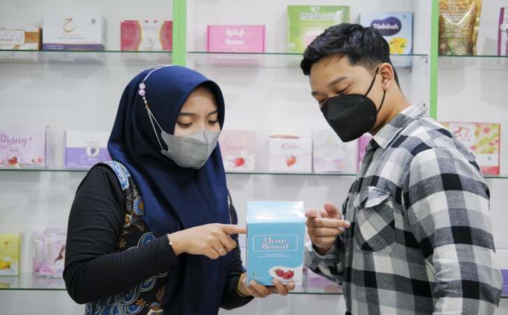 Bisnis Mudah Ala Milenial dengan Jasa Maklon Minuman Legal