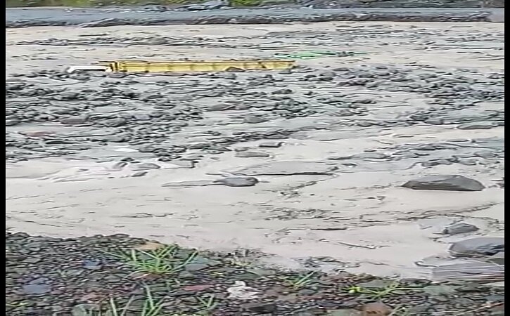 2 Truk Terjebak Banjir Lahar Hujan di Kali Woro Kemalang Klaten