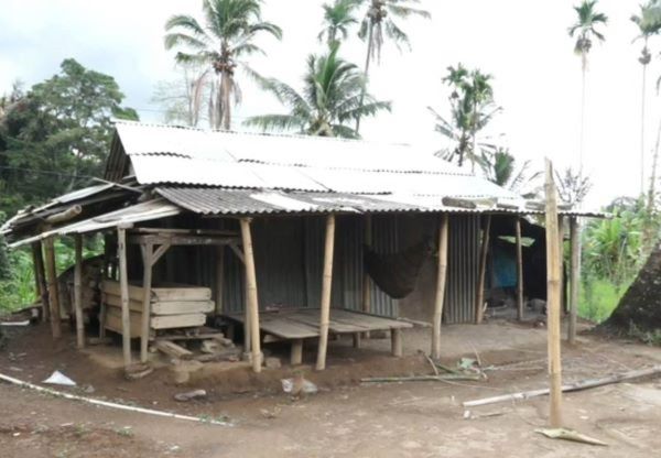Delapan kabupaten dan kota di Provinsi Nusa Tenggara Barat masuk dalam indeks kemiskinan ekstrem 2021. Badan Pusat Statistik Nusa Tenggara Barat menyatakan meski intervensi kemiskinan telah dilakukan dengan baik, jumlah penduduk miskin yang mencapai 284.007 jiwa masih di atas rata-rata nasional dengan tingkat kesenjangan yang tinggi. (Antaranews.com)