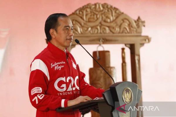 Jokowi dan Ganjar Kompak ke Acara Projo, Ini Komentar Warganet