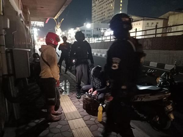 Transaksi Miras Di Bawah Flyover Purwosari Solo, Warga Wonogiri Diciduk