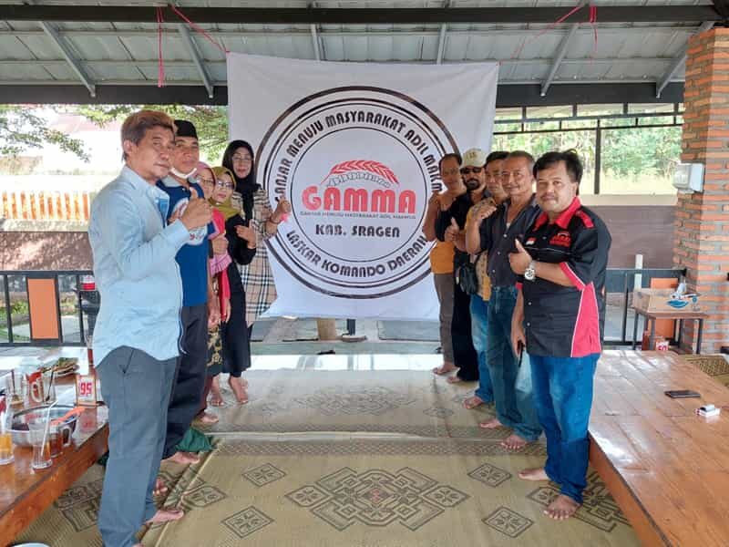 Para pelaku UMKM membentuk kepengurusan Laskar Gamma Sragen di Rumah Makan ABG Bumes Puro, Karangmalang, Sragen, Senin (20/6/2022). (Istimewa)