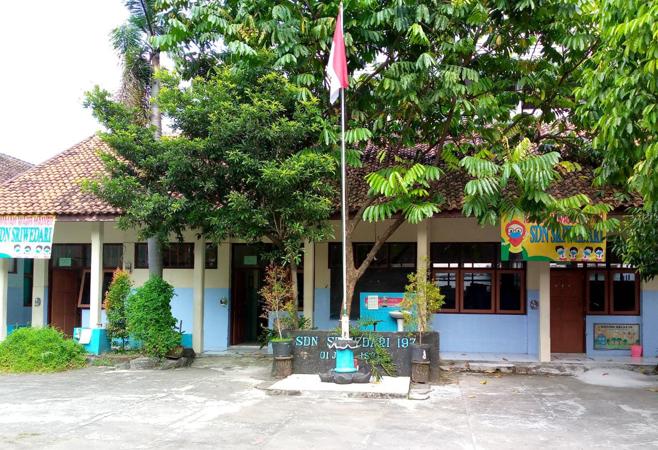 SDN Sriwedari No 197 yang berlokasi di Jl Kebangkitan Nasional, Kelurahan Sriwedari, Kecamatan Laweyan, Solo. Foto diambil Kamis (30/6/2022) (Solopos/Afifa Enggar Wulandari)