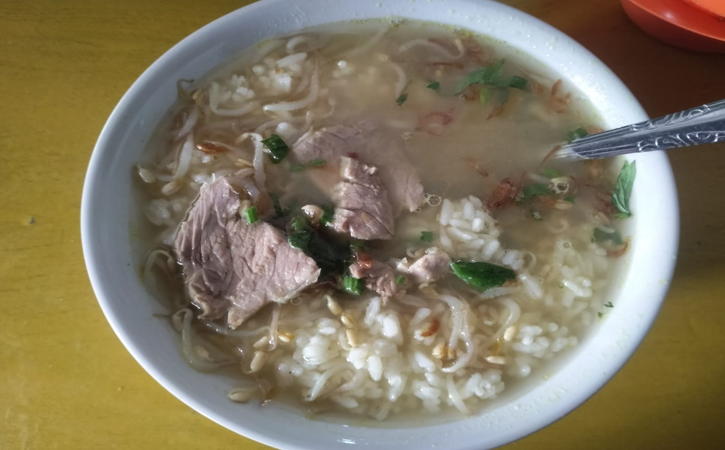 Soto Kwali Daging Sapi Bu Sam Jatisrono Wonogiri. (Solopos.com/Muhammad Diky Praditia)