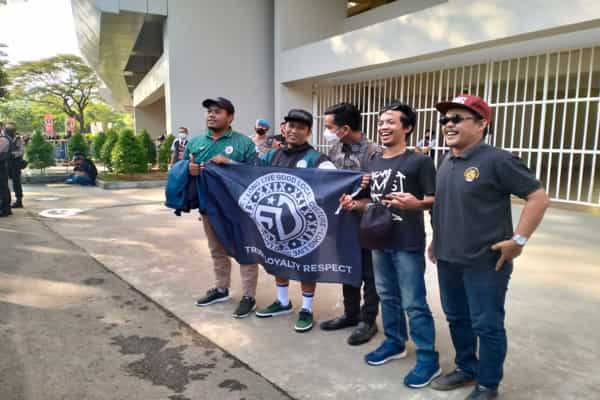 Gibran Mendadak ke Stadion Manahan, Ada Apa?