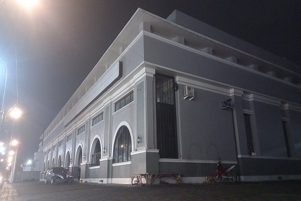 Holywings Kota Semarang, Jawa Tengah atau yang tepatnya berara di daerah sekitaran Kota Lama nampak tutup dan tidak ada aktivitas, Selasa (28/6/2022).(Solopos.com-Adhik Kurniawan)