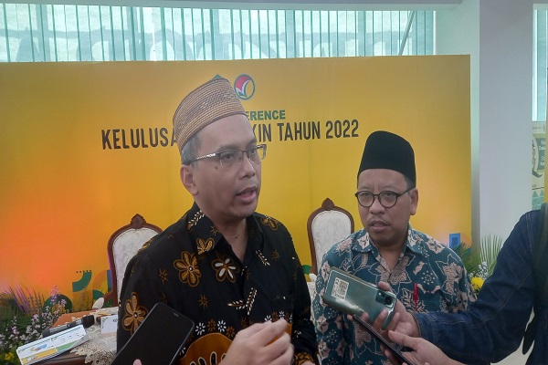 Ketua Penerimaan Mahasiswa Baru (PMB) Perguruan Tinggi Keagamaan Islam Negeri (PTKIN) 2022, Prof. Dr. Imam Taufiq, saat melayani pertanyaan wartawan di Kampus UIN Walisongo, Kota Semarang, Kamis (30/6/2022). (Solopos.com-Adhik Kurniawan)